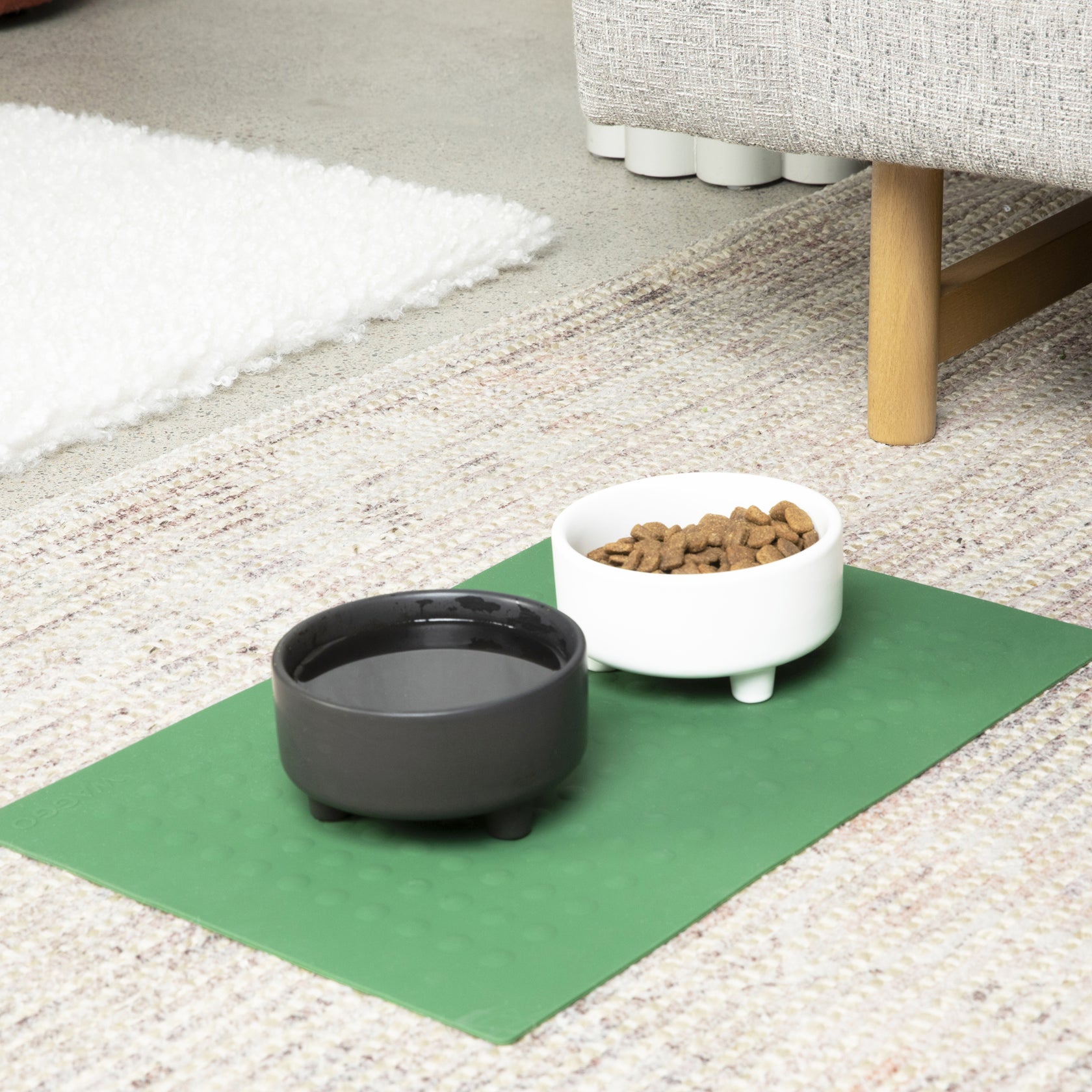 Waggo Dog Placemat Durable Silicone Dog Food Mat